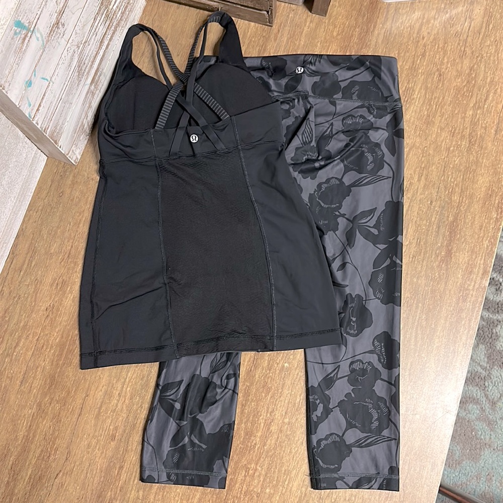 Lululemon matching outfit stretchy two piece set tank black print crop leggings